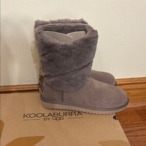 Koolaburra Women's Cozy Gray Winter Boots